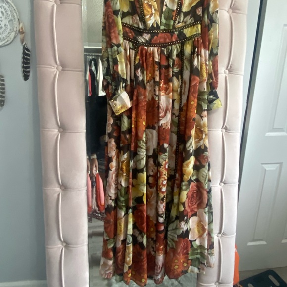Floral, long sleeve maxi dress. Large. Tags on - Picture 7 of 9